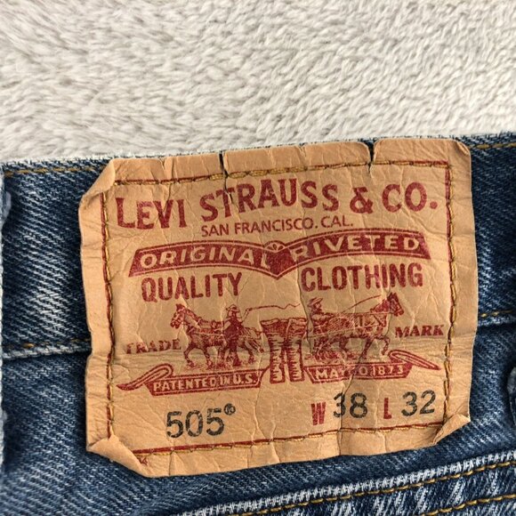 Levis Mens 505 Mens Jeans Size 38x32 Hemmed to 38x26 Straight - Picture 16 of 16